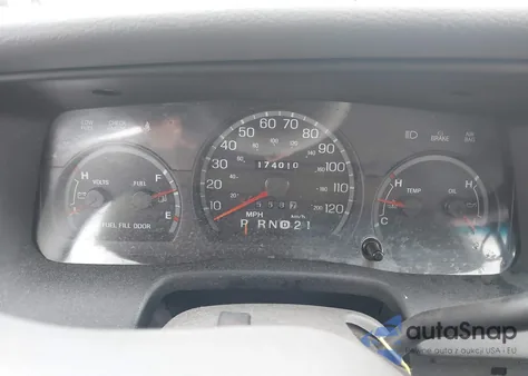 2004 Ford Crown Victoria Lx from USA, damaged, VIN 2FAHP74W74X156121